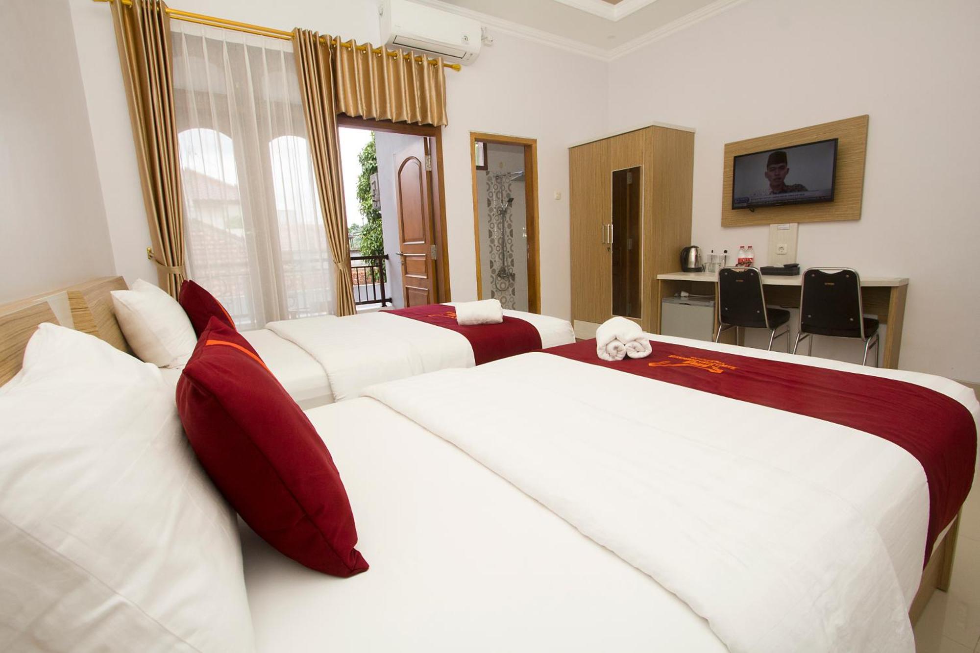 Banua Raya Homestay Yogyakarta Kültér fotó